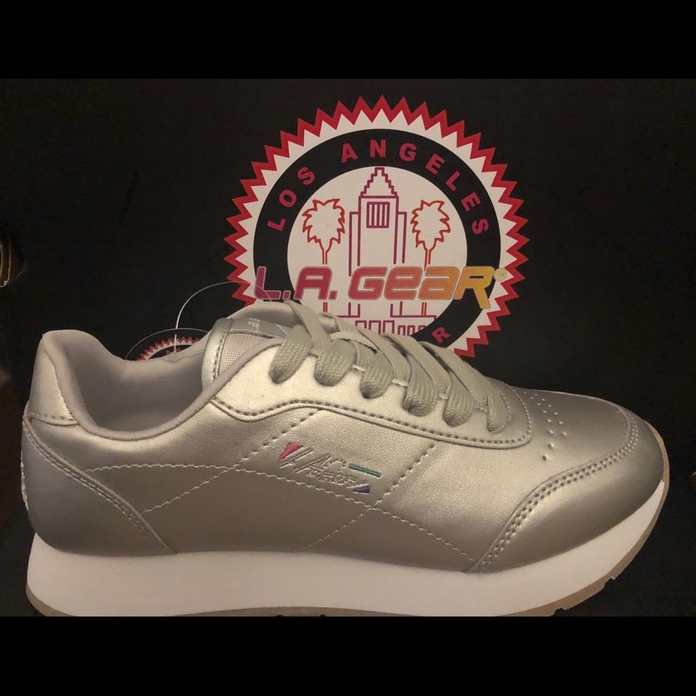 BRAND NEW SILVER LA GEAR SNEAKERS IN BOX